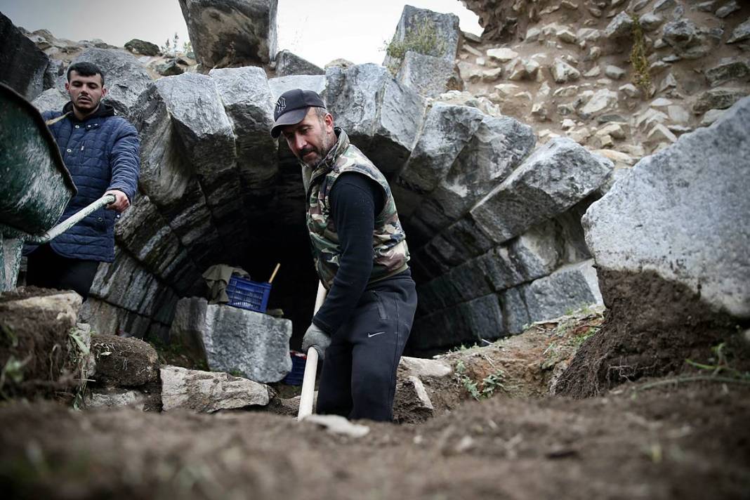 Papa Francis, o kentte keşfedilen Hz. İsa'nın freskini görmek için geliyor! Turistlerin ziyaretine açıldı, büyük ilgi var 12